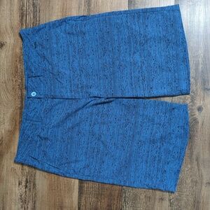 Travis Mathew Lightweight Golf Shorts Size 36 x 10" in Blue with Black Patterns